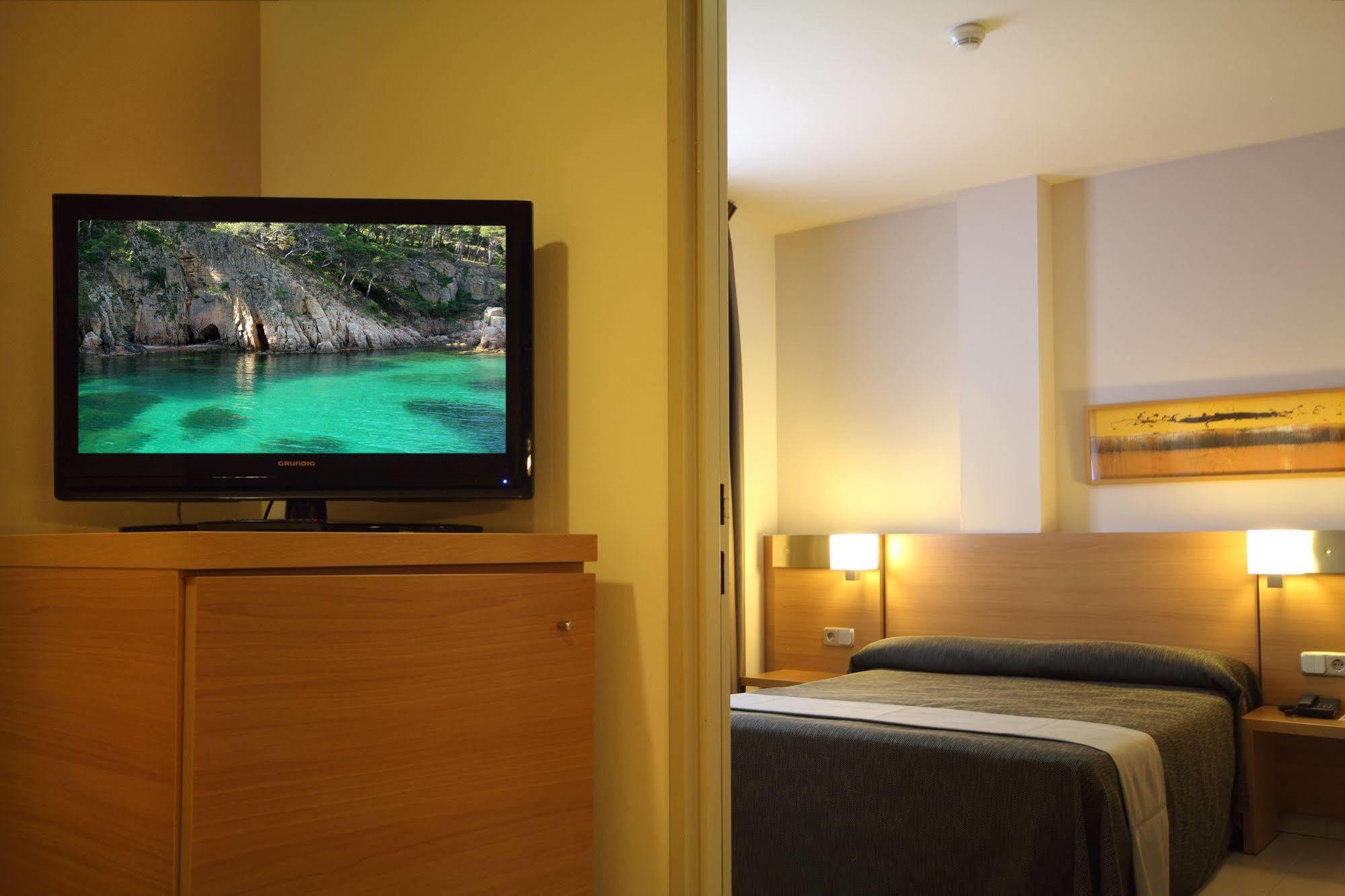 Aqua Hotel Nostre Mar Apartments Пінеза-да-Мар Екстер'єр фото