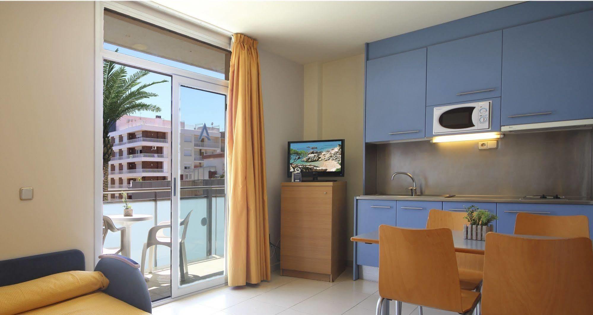 Aqua Hotel Nostre Mar Apartments Пінеза-да-Мар Екстер'єр фото